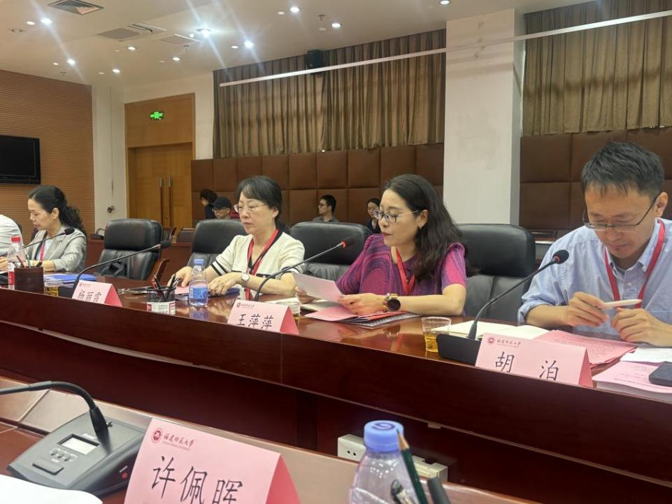 王萍萍教授分享交流开云美育浸润行动经验